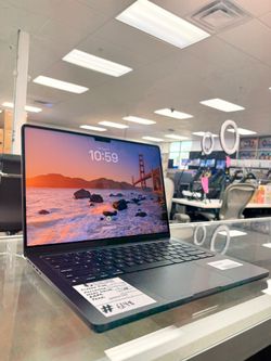 MacBook M3 Max 8tb 128gb - with Financing and Warranty