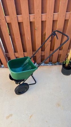 Scott’s Fertilizer Spreader