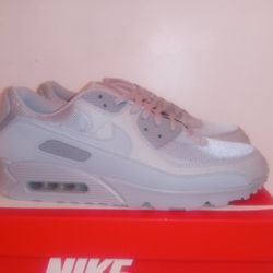 Brand New! Nike Air Max Size 13