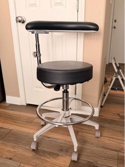 Chair with back support