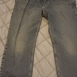 LEVI JEANS SIZE W38 L32