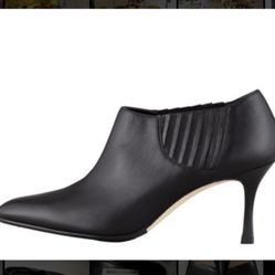 Manolo Blahnik Livrea Leather Gore Ankle Bootie size 37