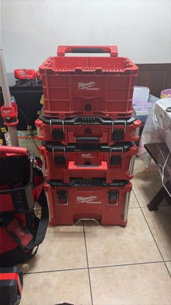 Milwaukee storage