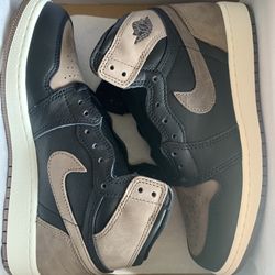 Jordan 1 Retro High OG Palomino Size 6Y / 7Y 