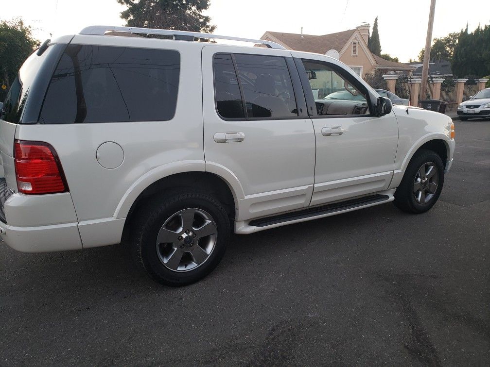 2002 Ford Explorer Sport