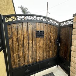 Custom Side Gate 