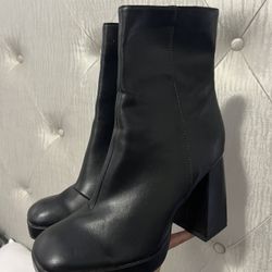 Chunky High Heel Boots 7 1/2