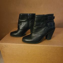 Size 8 1/2 Leather Boots By Jessica Simpson