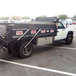 2000 Chevy C/30 But Really C/40 With Heavier Frame N Springs N 19.5 Wheels N Tires ! 9ft Electric Dump/ Tarp Auto 7.4 Engine 85k Miles  $12000 