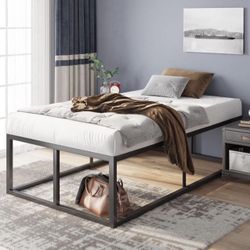 Tall metal twin bed frames 🛏️ (MATRESS NOT INCLUDED)