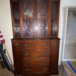 $2,000 - Late 19th Century/Early 20th Century Antique Secretary 