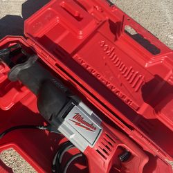 Milwaukee sawzull 12A like New