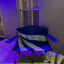 Double seated folding chair 