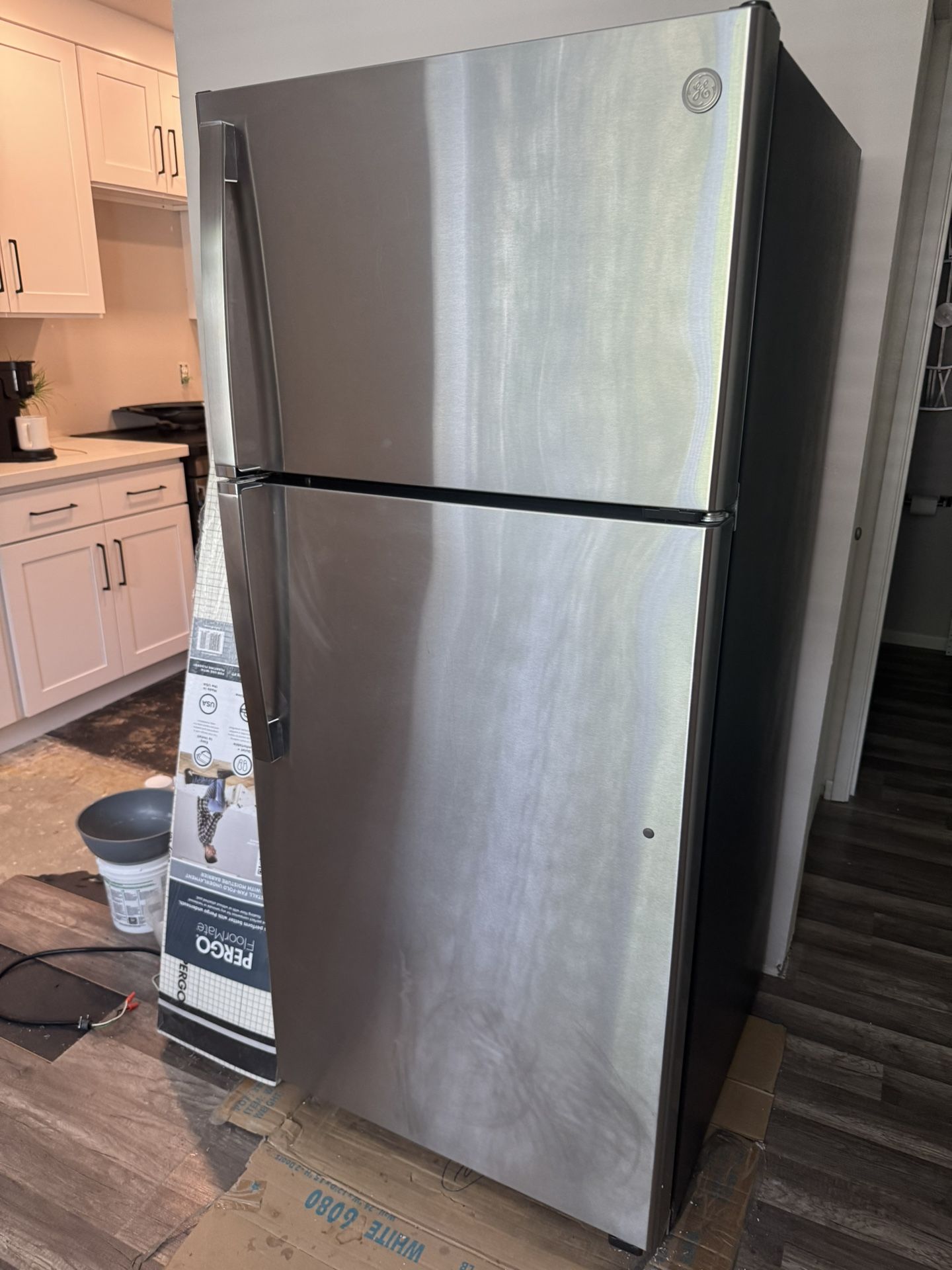 GE Refrigerator - $375