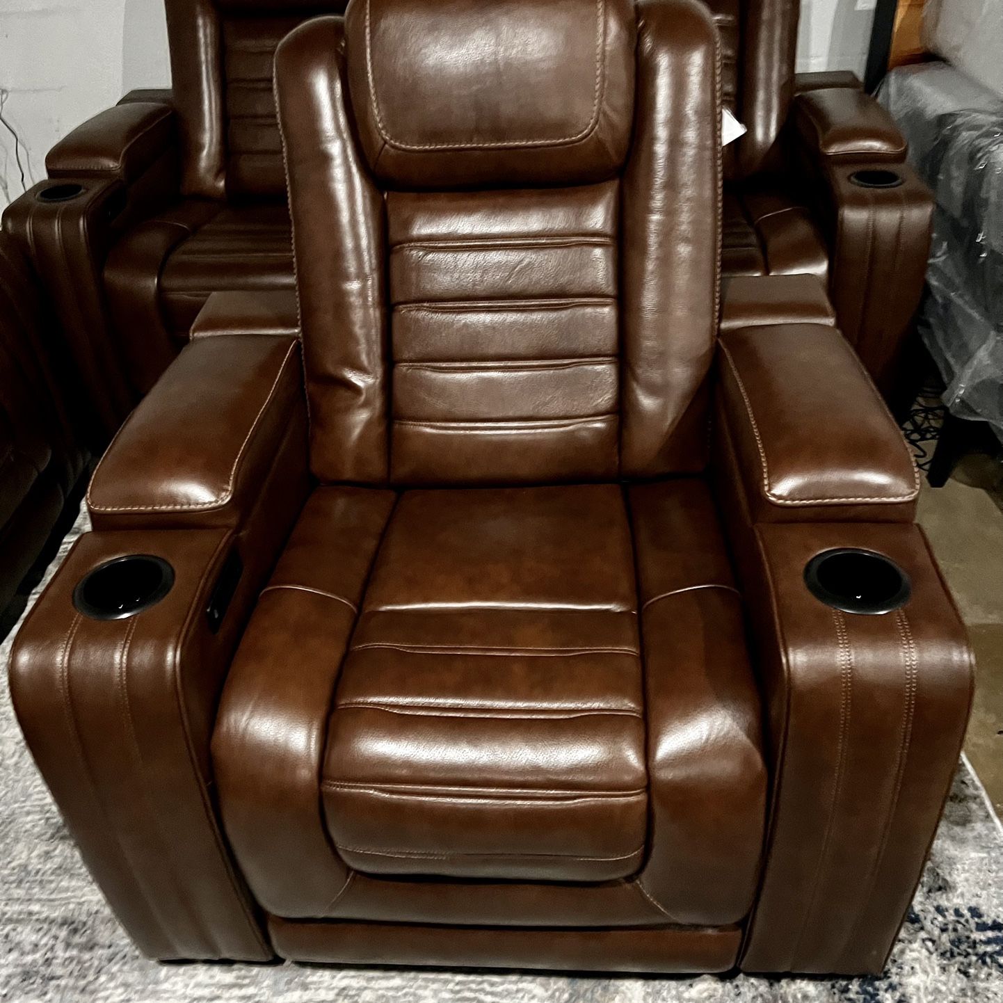 Brand New Leather Power Recliner/ Massage / Heater . Easy Financing 