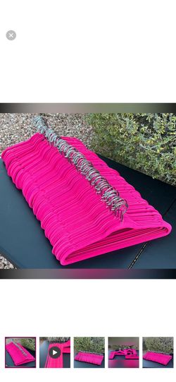 Velvet heavy duty Hangers set of 114, used in good condition.