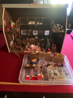 Handmade Barn with mailroom bakery lots of pieces . Needs some Tlc