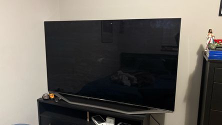 57-Inch Samsung Smart TV – Netflix, YouTube & Amazon Video