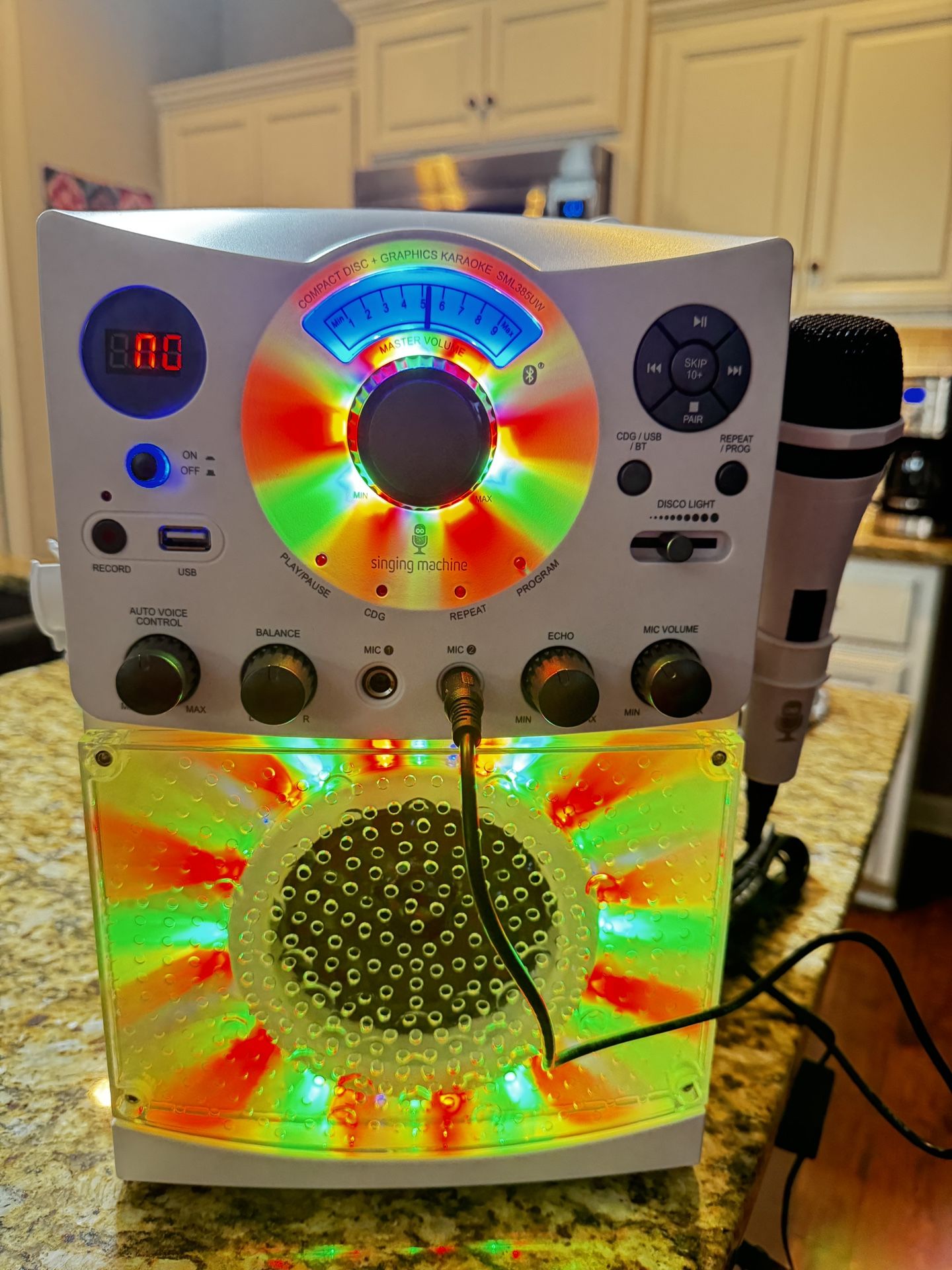 Karaoke Singing Machine MP3 New In Box