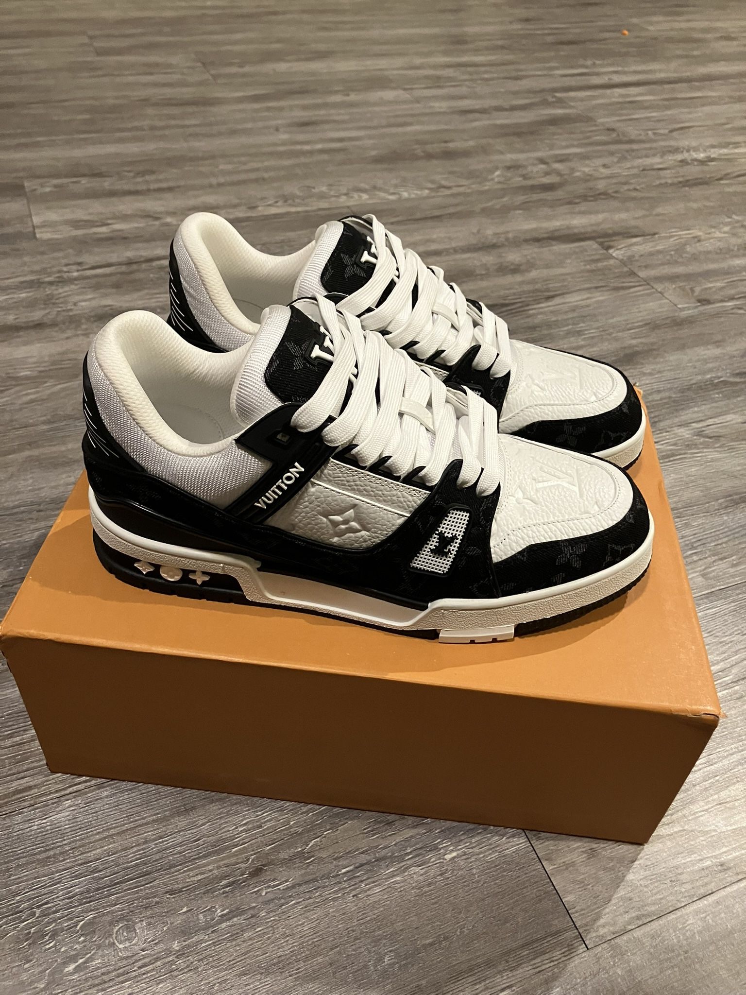 Lv Trainers