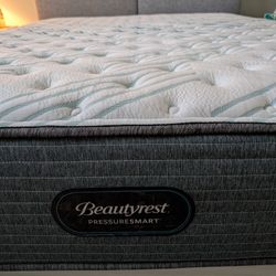 Beautyrest Queen Mattress - Extra Firm 13 1/2 Thick