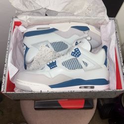 Jordan 4s