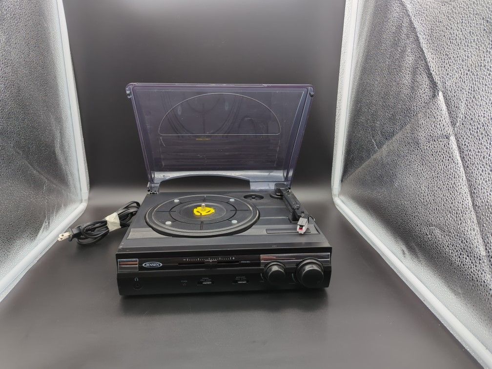 JTA-230 Jensen 3-Speed Stereo Turntable with Built-in Speakers and Speed Adjustm