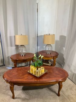 Traditional Wooden Coffee Table set of 3 / Juego de 3 Mesas de Sala