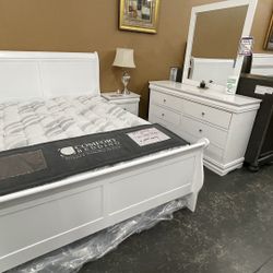  6-Piece Queen Bedroom Set