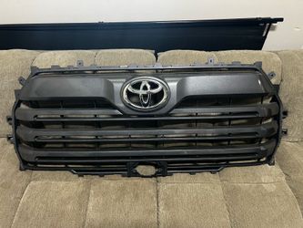 Toyota Tundra Grill