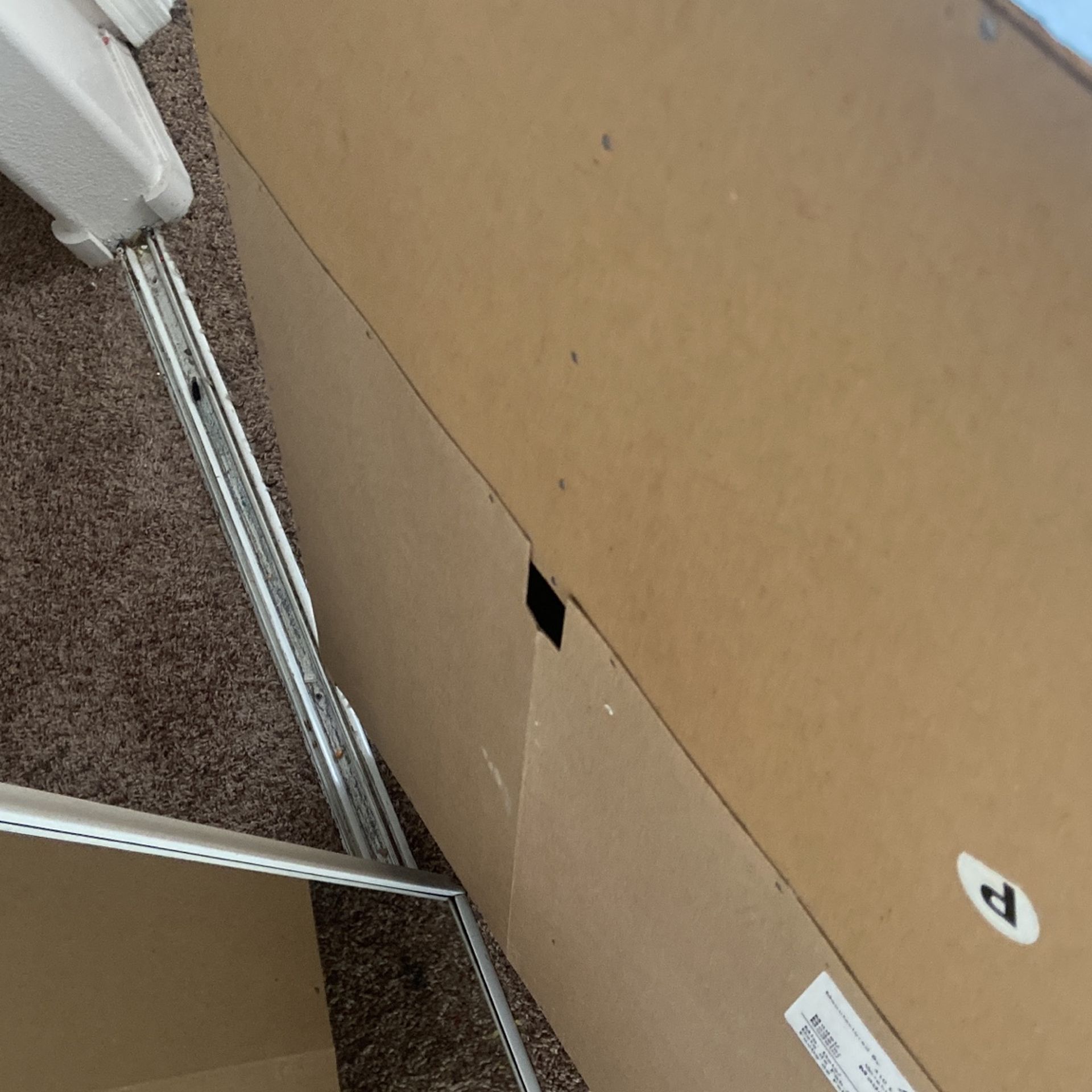 Free Small Dresser Pick Up Today for Sale in Glendale, AZ OfferUp