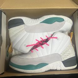 Jordan 12 Girls 2Y