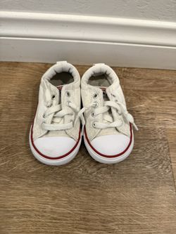 Converse Toddler Sz 6