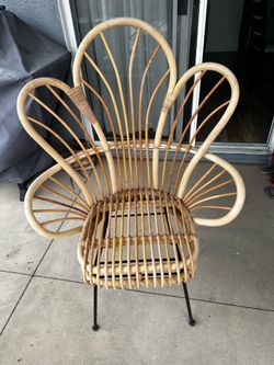 Baby shower chair