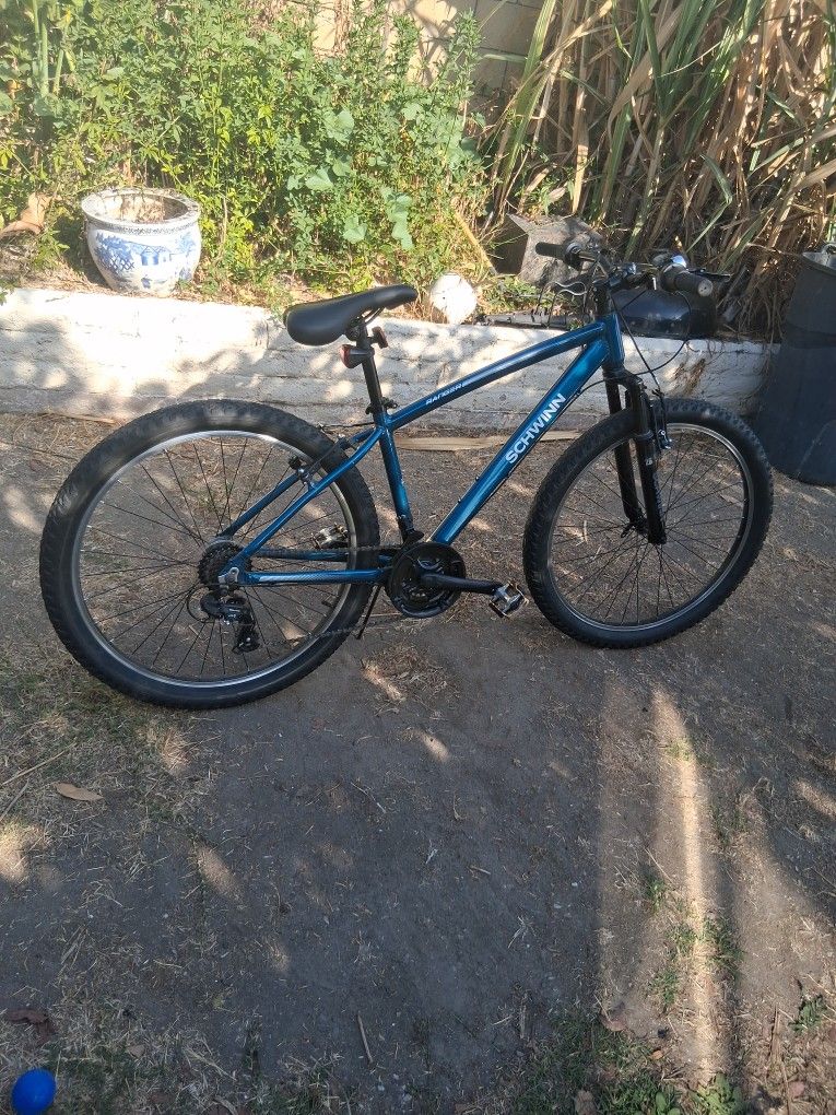 SCHWINN RANGER 26 MOUNTAIN BIKE