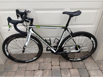 Cannondale SuperSix EVO Carbon Road Bike 54cm SRAM Red Components. 11speed