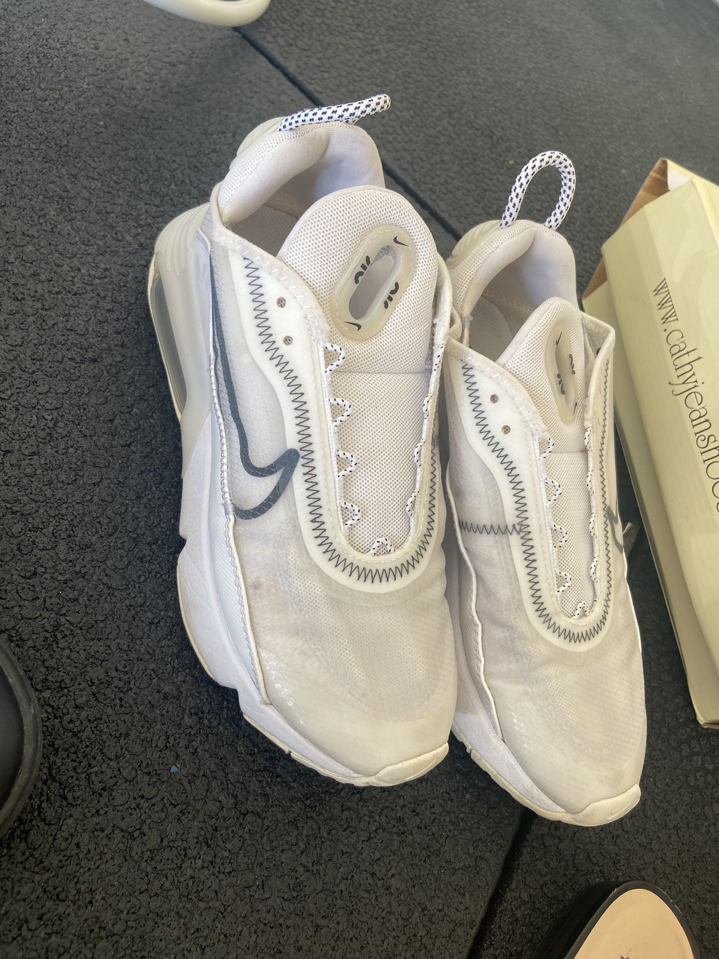 Women’s Shoes