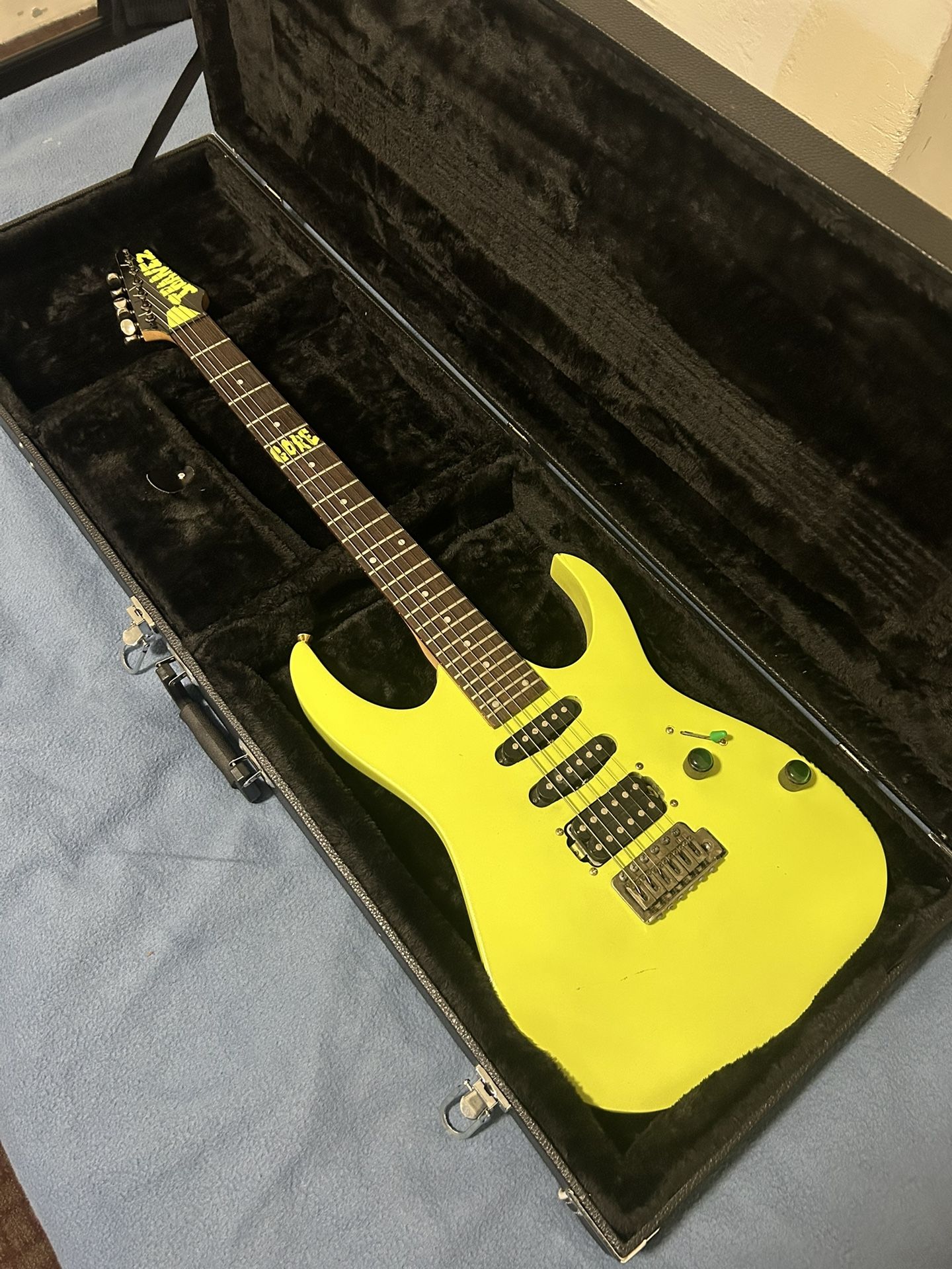 *RARE* 2001 Korean Made Ibanez RG160b W/ Hard case