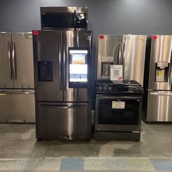 Black Stainless Combo Package Deal‼️ Refrigerator Airfry Range & Microwave Over The Range‼️‼️