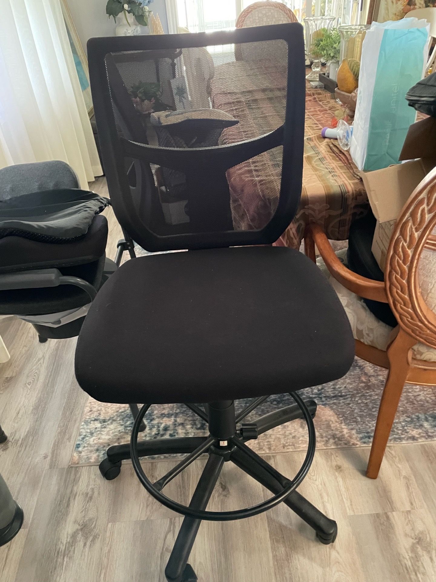 Comfy high office chair