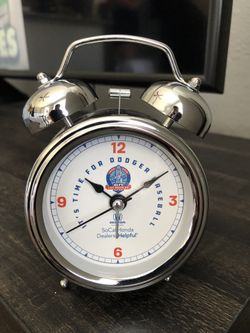 Dodgers 60th Anniversary Edition clock Never used / stayed in box