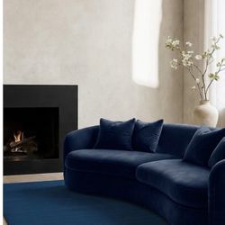 8/10 Brand New Solid Navy Blue Rug 