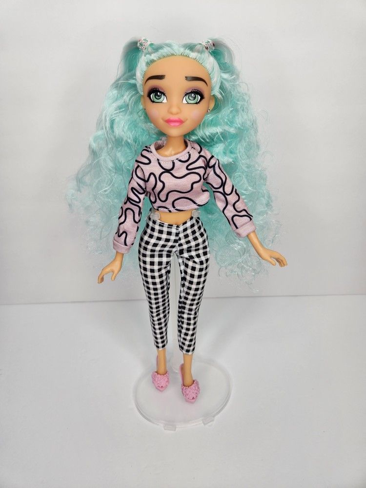 Hairmazing Fashion Forward Doll Re-dressed