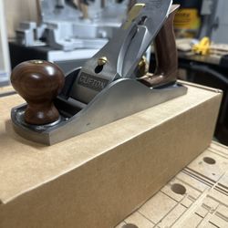 Clifton 4 1/2 Hand Plane