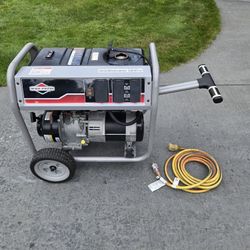 Briggs & Stratton 5,000 Watts 6,250 Starting Watts Generator, brand new