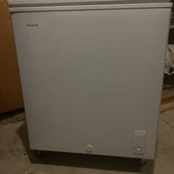 Hotpoint Freezer (mini)