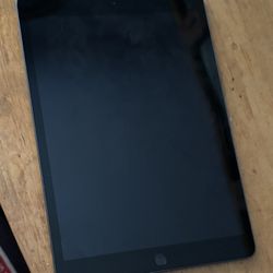iPad 5th generation 32gb Wifi + Cellular Data