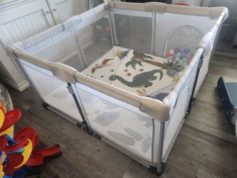 Foldable play yard