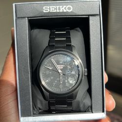 Seiko SRPJ09 5 Sports - Automatic (Brand New)
