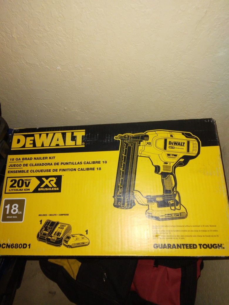 Dewalt Brand Nailer Kit